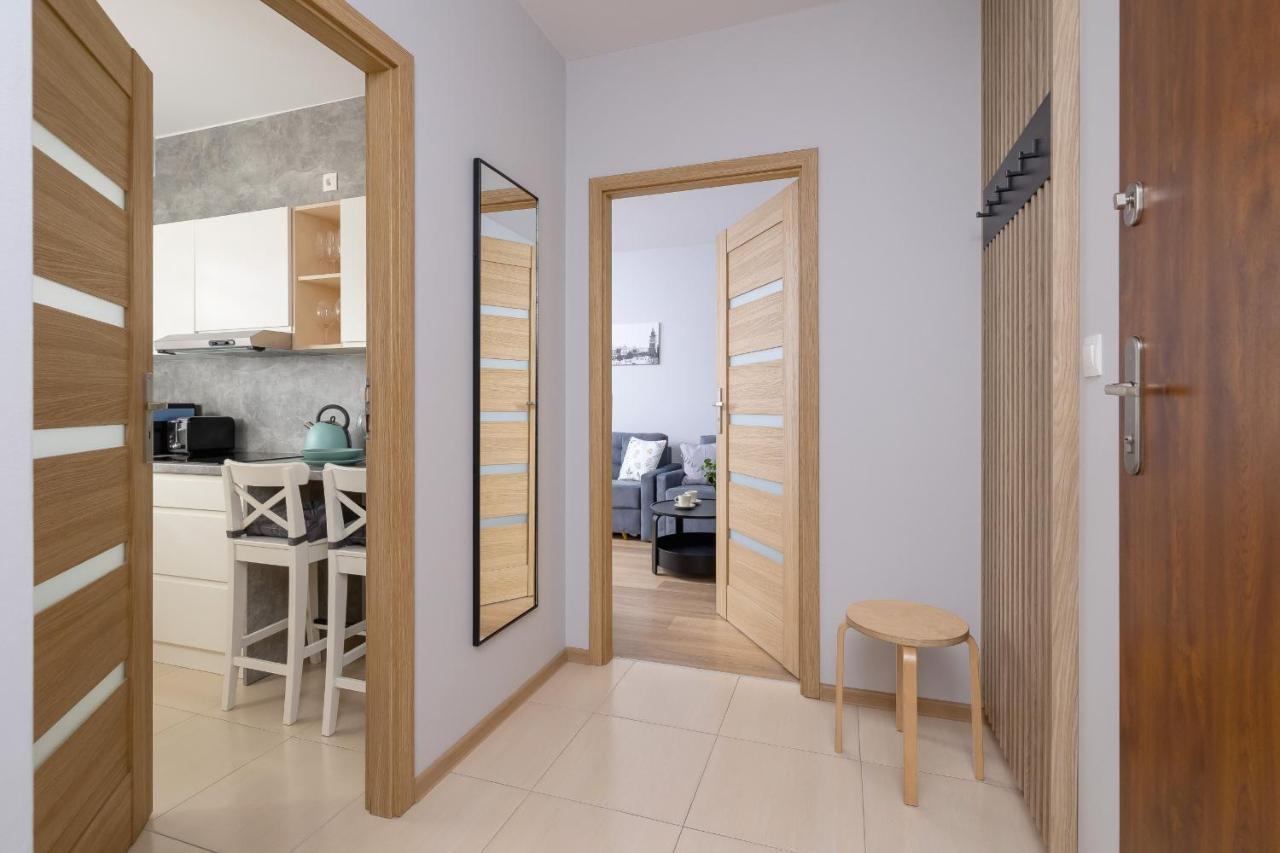 Osiedle Avia Harmonious Apartment With Balcony & Parking Cracow By Renters Prestige Cracóvia Exterior foto