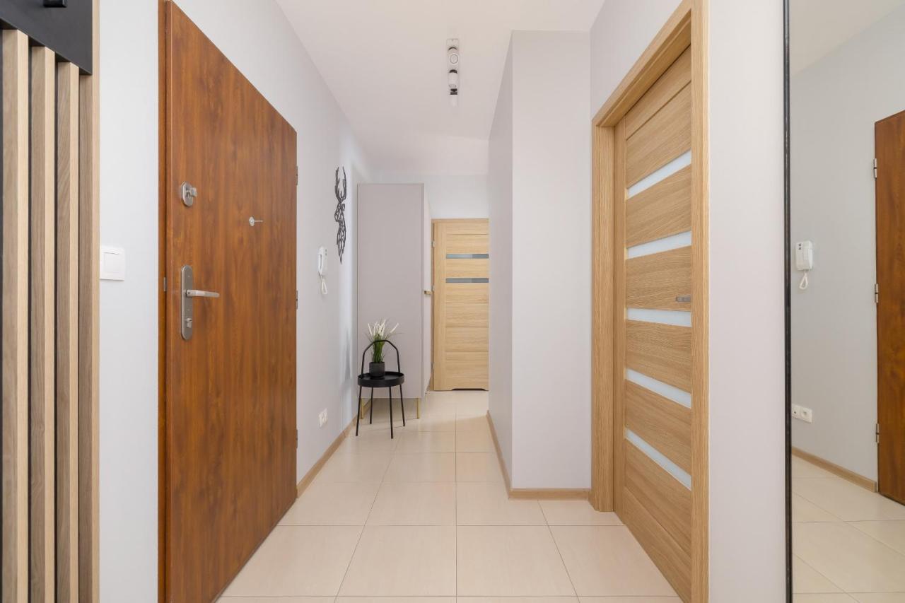 Osiedle Avia Harmonious Apartment With Balcony & Parking Cracow By Renters Prestige Cracóvia Exterior foto