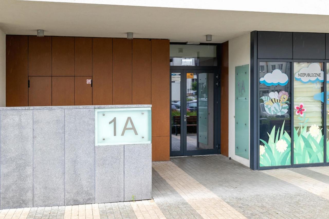 Osiedle Avia Harmonious Apartment With Balcony & Parking Cracow By Renters Prestige Cracóvia Exterior foto