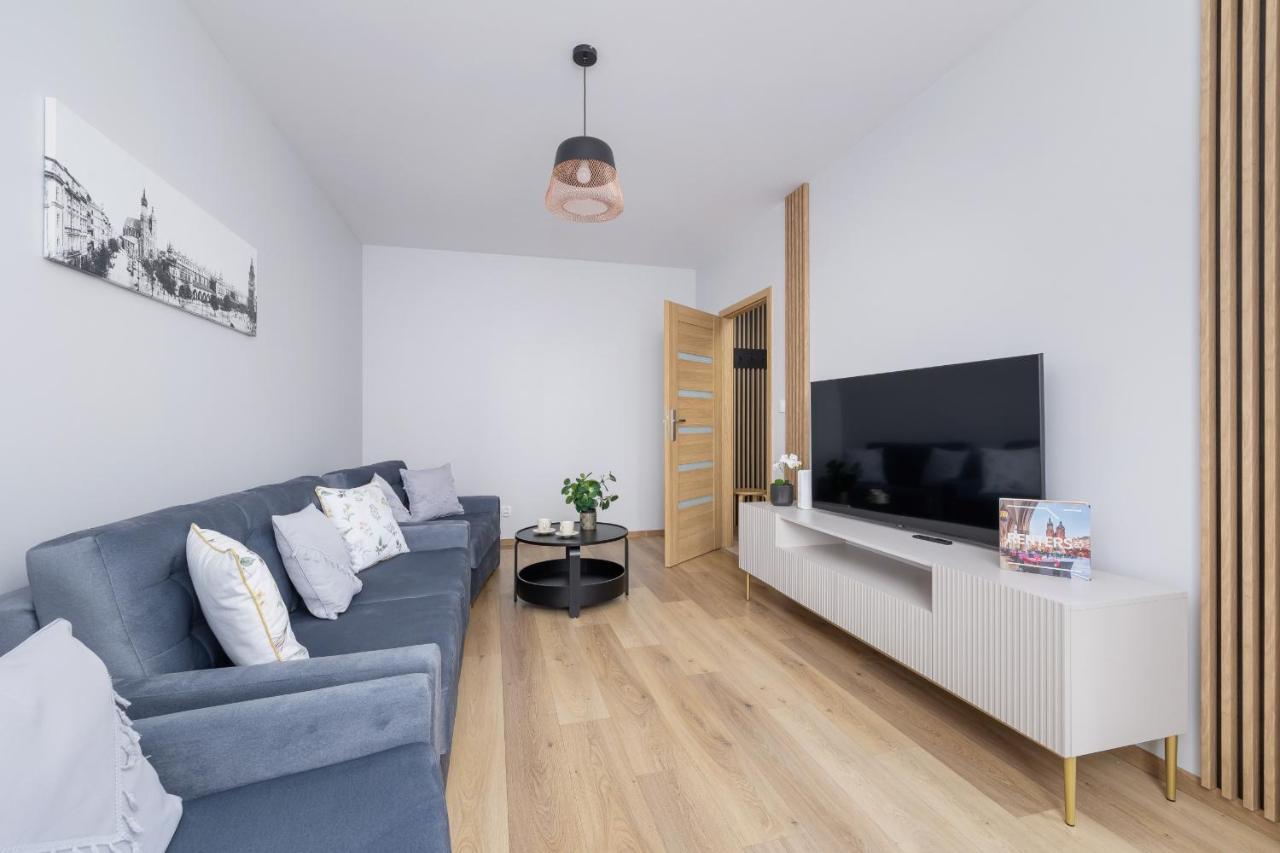 Osiedle Avia Harmonious Apartment With Balcony & Parking Cracow By Renters Prestige Cracóvia Exterior foto