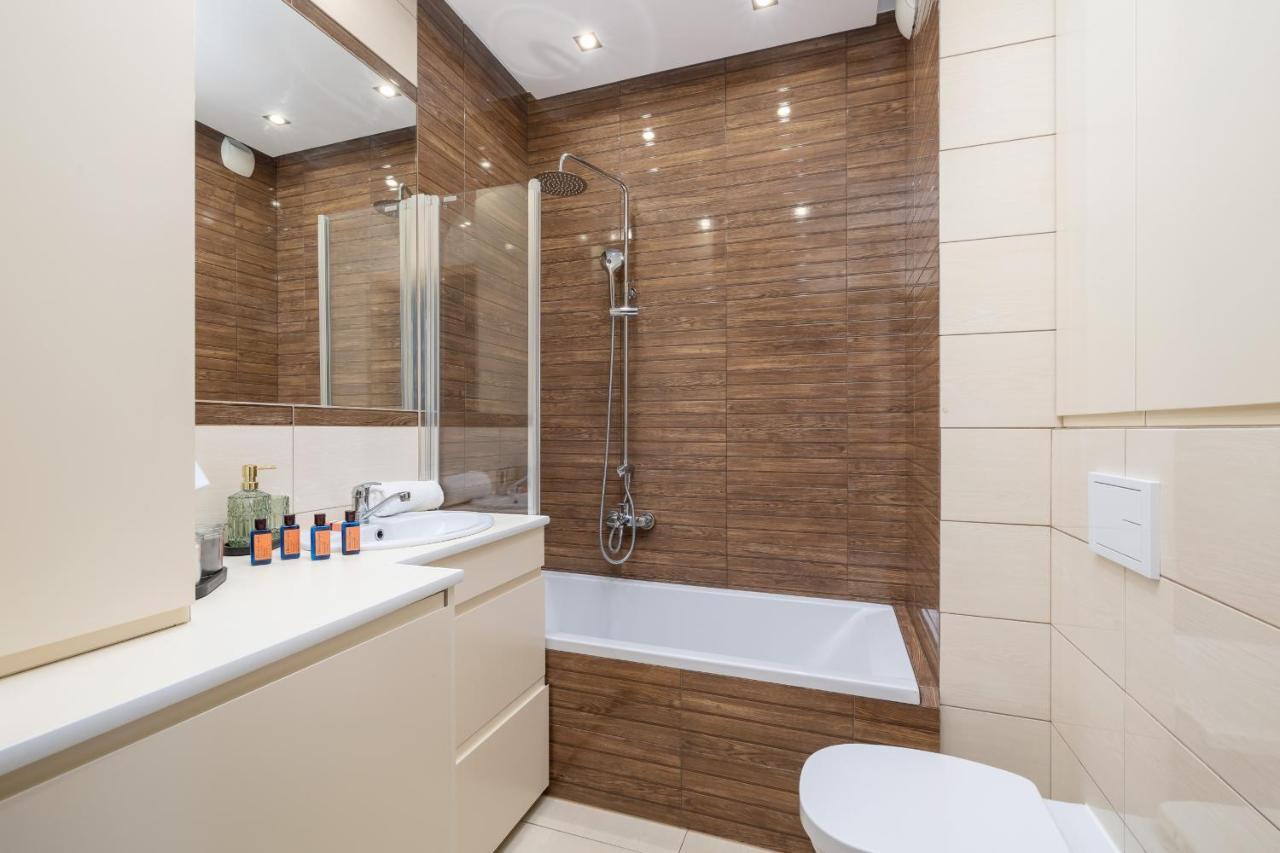 Osiedle Avia Harmonious Apartment With Balcony & Parking Cracow By Renters Prestige Cracóvia Exterior foto