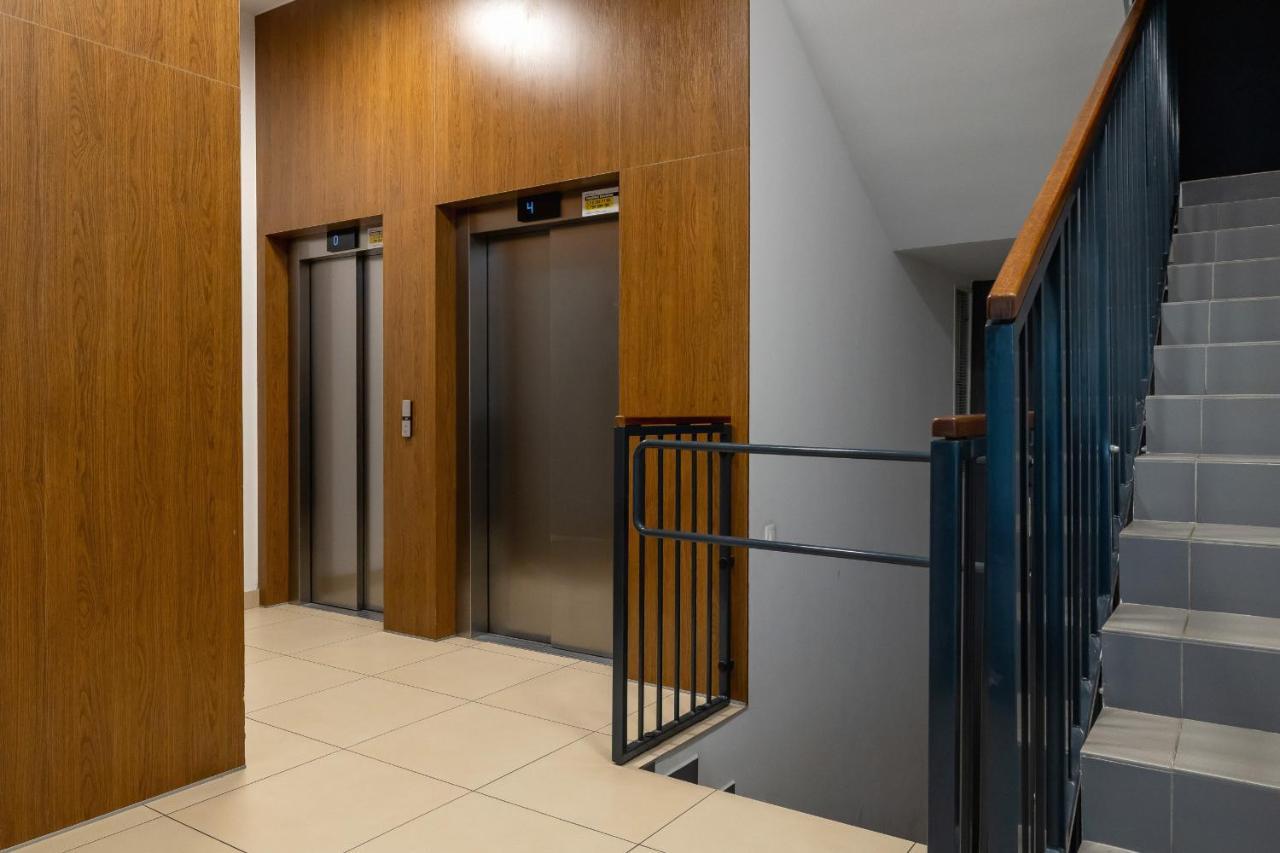 Osiedle Avia Harmonious Apartment With Balcony & Parking Cracow By Renters Prestige Cracóvia Exterior foto